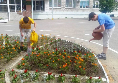Дети очень любят свой дом!
