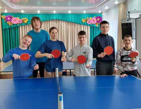 Играем в настольный теннис