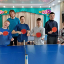 Играем в настольный теннис